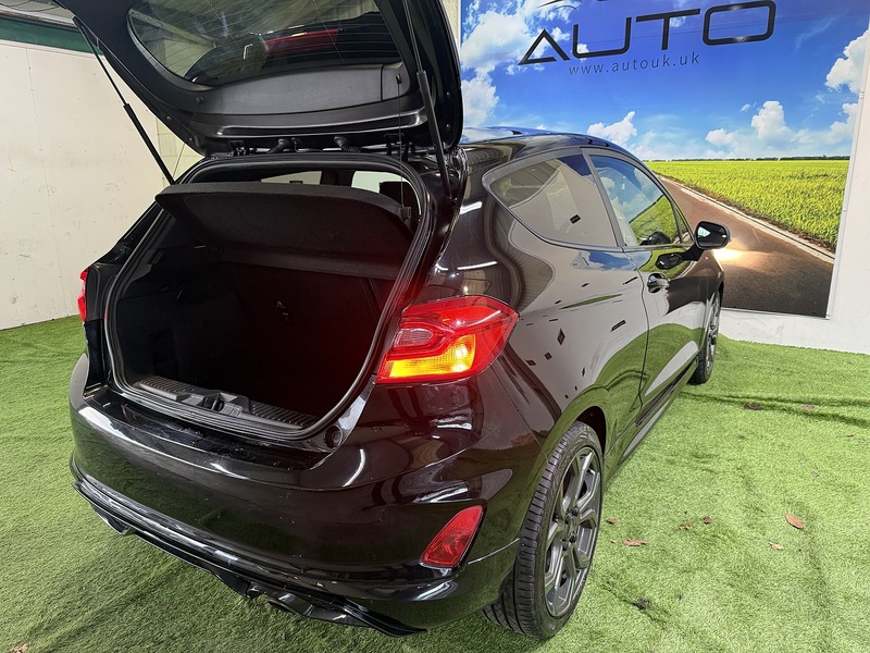 Used Ford Fiesta 2018 for sale - 76559559: Photo 14