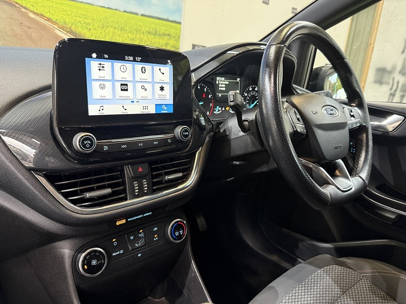 Used Ford Fiesta 2018 for sale - 76559559: Photo 40