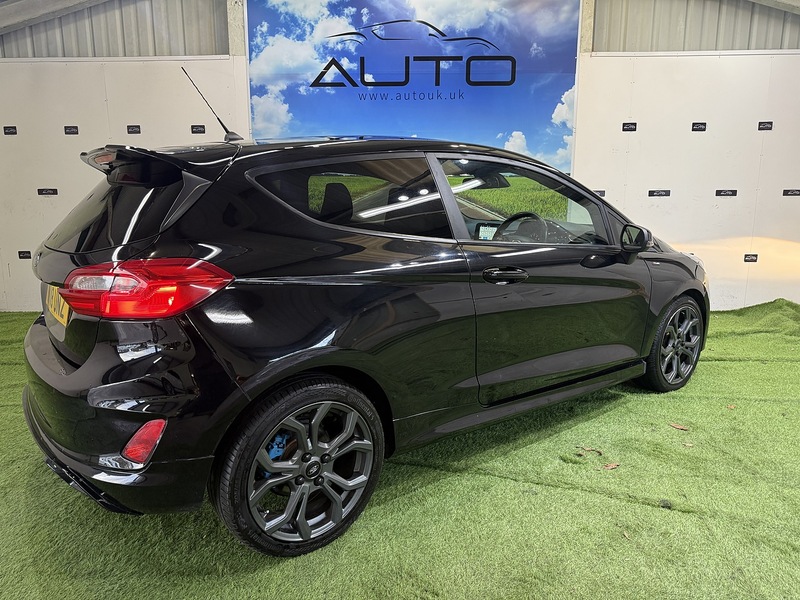 Used Ford Fiesta 2018 for sale - 76559559: Photo 9