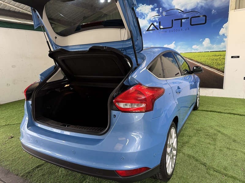 Used Ford Focus 2017 for sale - 76341067: Photo 14
