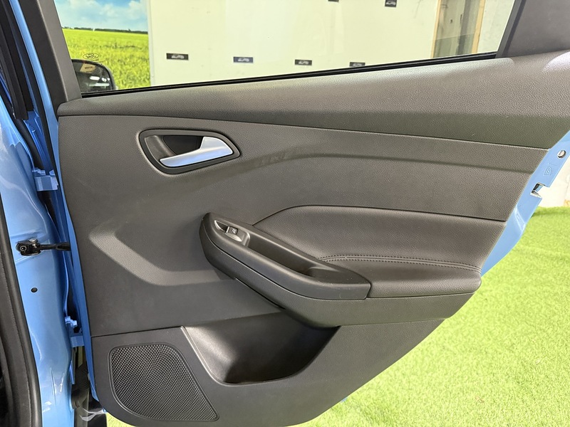 Used Ford Focus 2017 for sale - 76341067: Photo 43