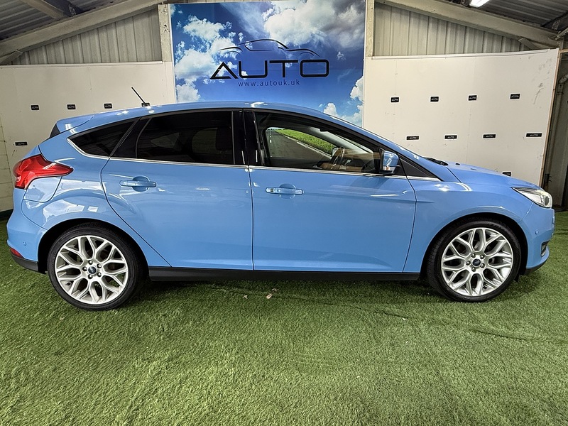 Used Ford Focus 2017 for sale - 76341067: Photo 6