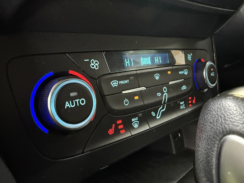Used Ford Focus 2017 for sale - 76341067: Photo 60