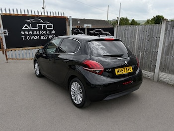 Used Peugeot 208 2017 for sale - 79210774: Photo