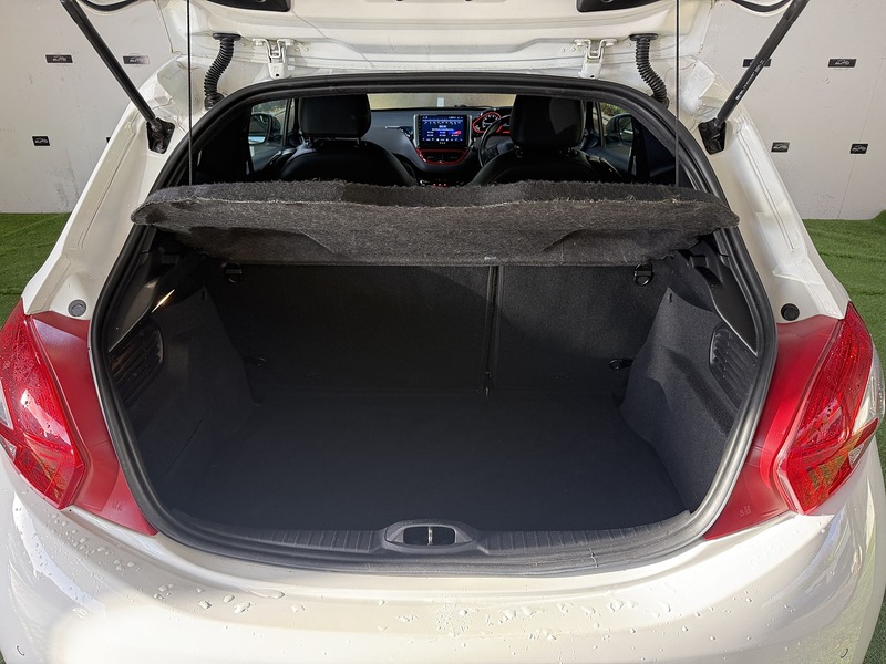 Used Peugeot 208 2013 for sale - 77258911: Photo 14