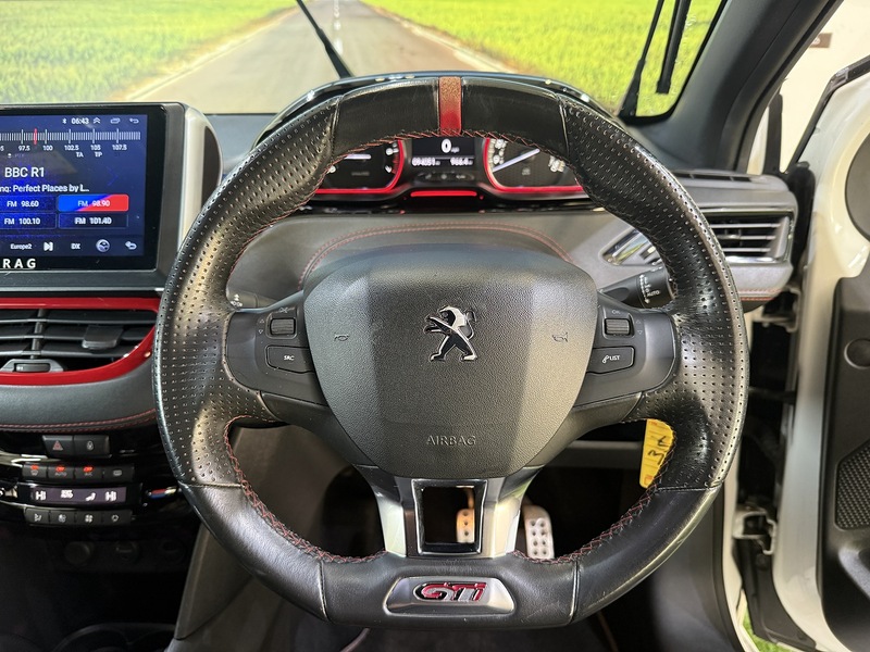 Used Peugeot 208 2013 for sale - 77258911: Photo 19