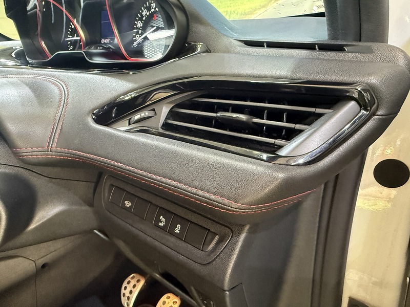 Used Peugeot 208 2013 for sale - 77258911: Photo 20