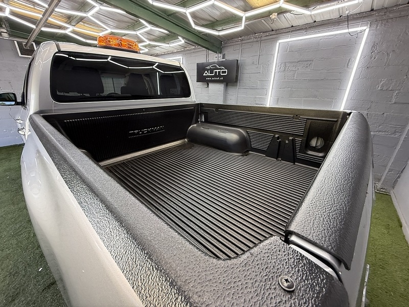 Used Toyota Hilux 2018 for sale - 77258845: Photo 11