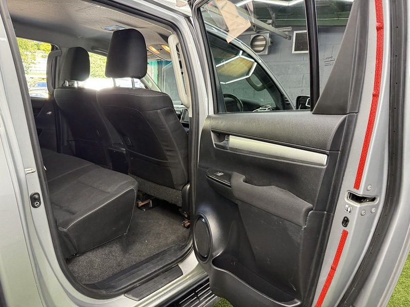 Used Toyota Hilux 2018 for sale - 77258845: Photo 31