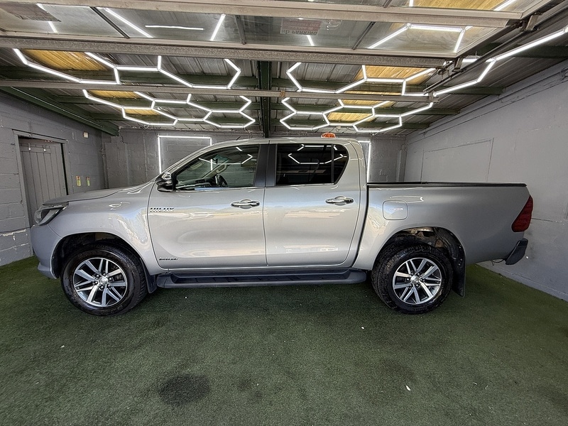 Used Toyota Hilux 2018 for sale - 77258845: Photo 4