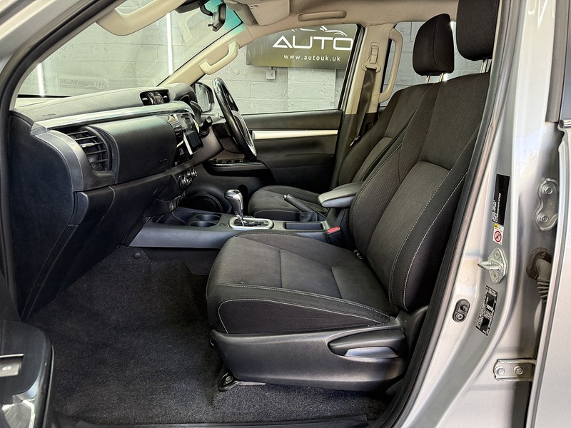 Used Toyota Hilux 2018 for sale - 77258845: Photo 42