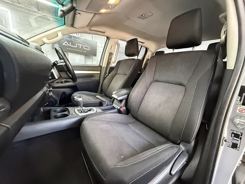 Used Toyota Hilux 2018 for sale - 77258845: Photo 46