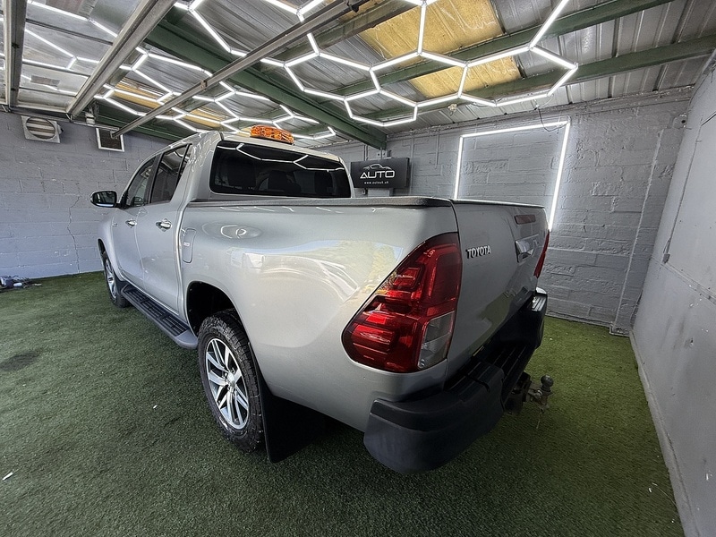 Used Toyota Hilux 2018 for sale - 77258845: Photo 8