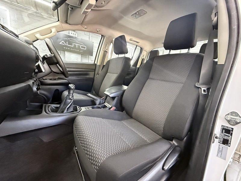 Used Toyota Hilux 2020 for sale - 77258846: Photo 47