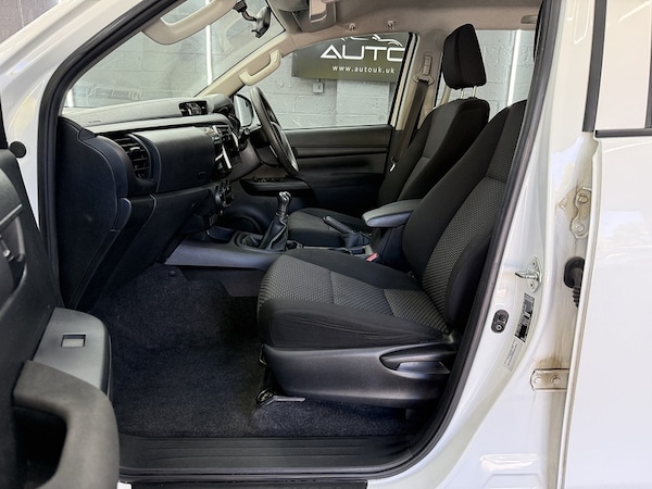 Used Toyota Hilux 2020 for sale - 76193914: Photo 43
