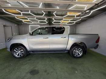 Used Toyota Hilux 2018 for sale - 74569632: Photo
