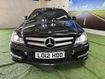 Used Mercedes-Benz C-Class 2012 for sale - 76194001: Photo