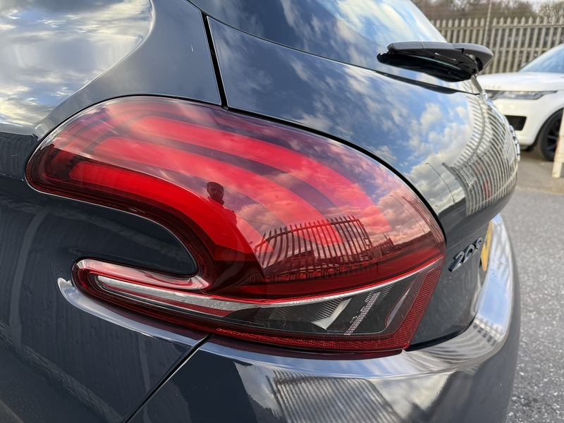 Used Peugeot 208 2017 for sale - 77836641: Photo 12