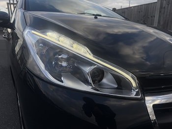 Used Peugeot 208 2017 for sale - 77836641: Photo