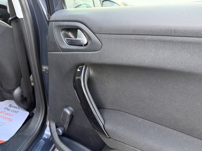 Used Peugeot 208 2017 for sale - 77836641: Photo 43