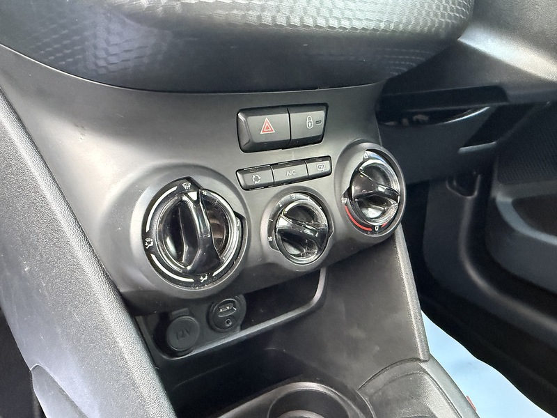 Used Peugeot 208 2017 for sale - 77836641: Photo 61