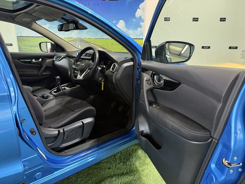 Used Nissan Qashqai 2017 for sale - 76193972: Photo 16
