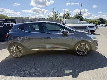 Used Renault Clio 2018 for sale - 79423324: Photo