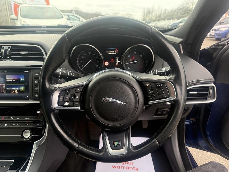 Used Jaguar XE 2015 for sale - 77850917: Photo 26