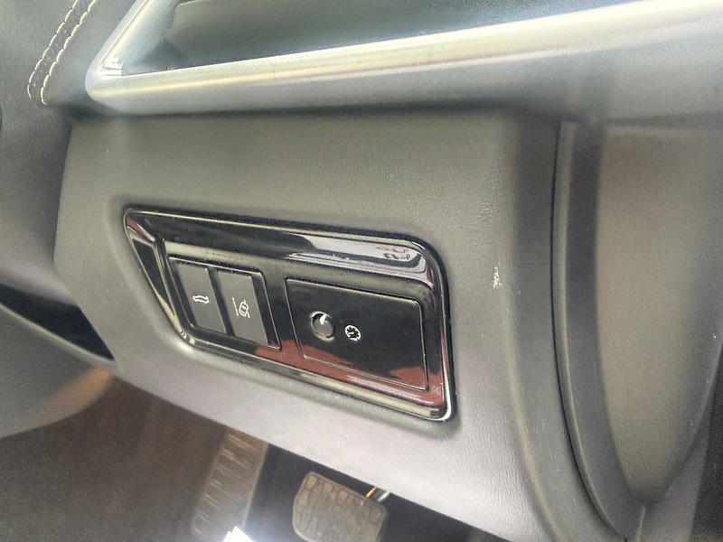 Used Jaguar XE 2015 for sale - 77850917: Photo 38