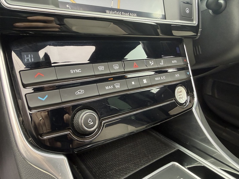 Used Jaguar XE 2015 for sale - 77850917: Photo 58