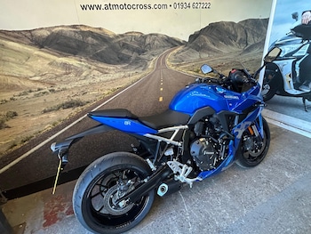 Used Suzuki GSX-8R undefined for sale - bike-79395930: Photo