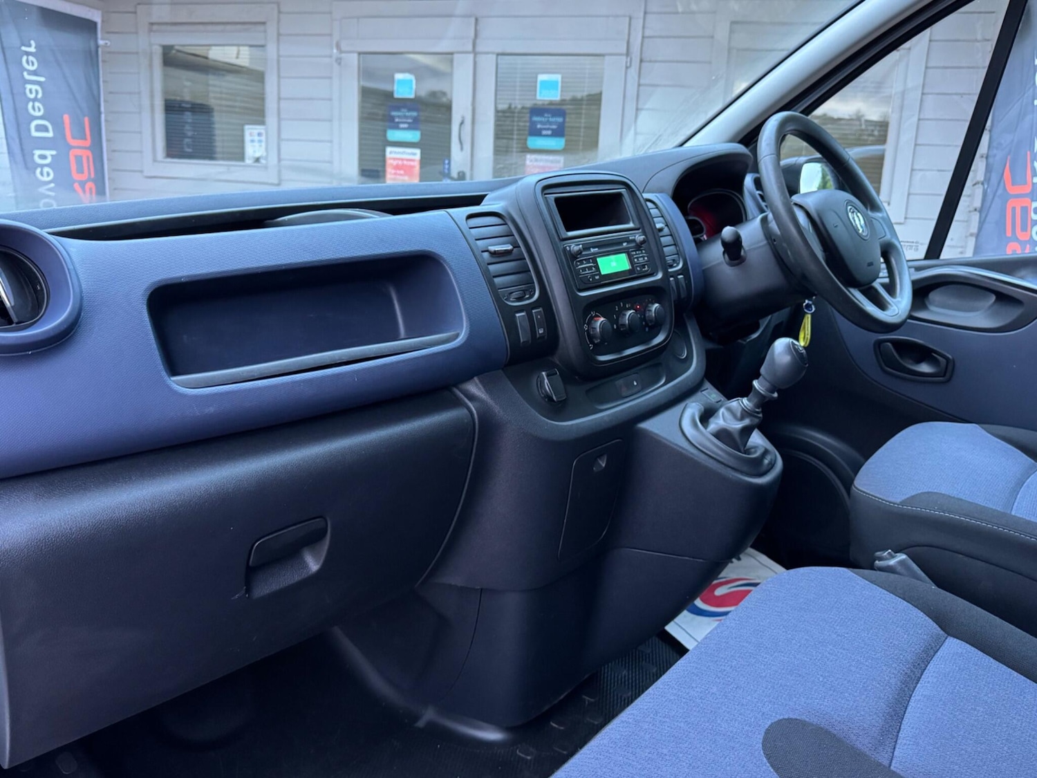 Used Vauxhall Vivaro 2017 for sale - 76936316: Photo 10