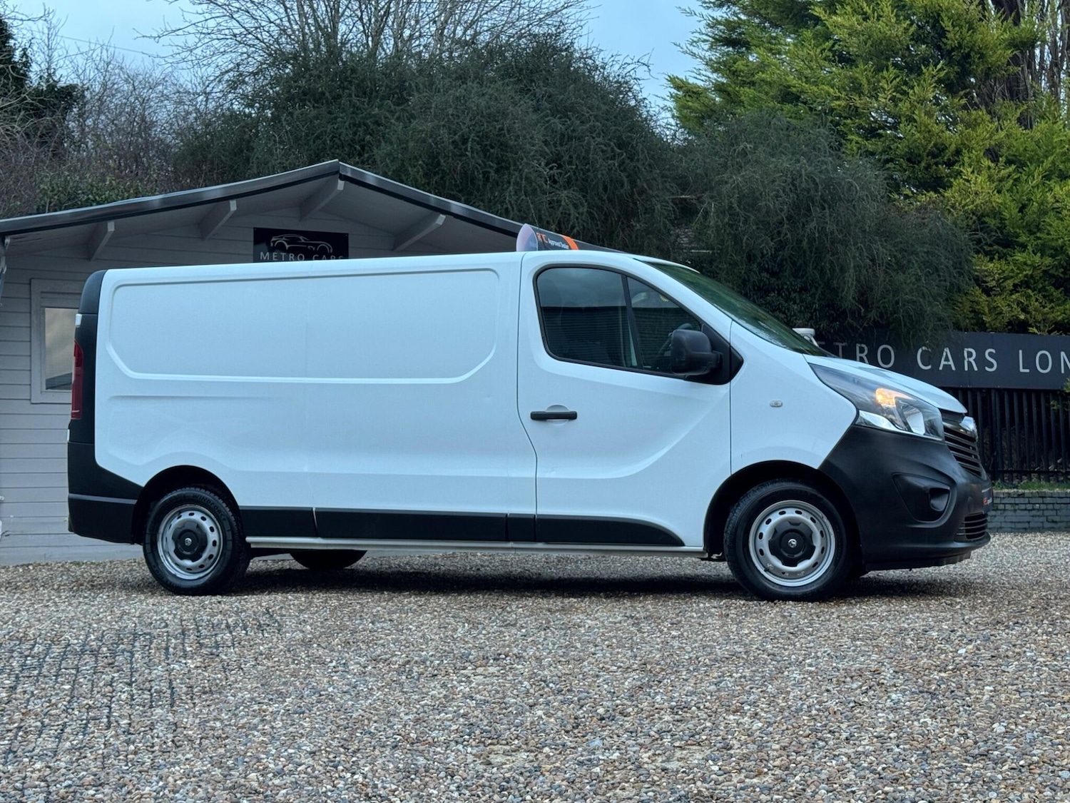 Used Vauxhall Vivaro 2017 for sale - 76936316: Photo 3