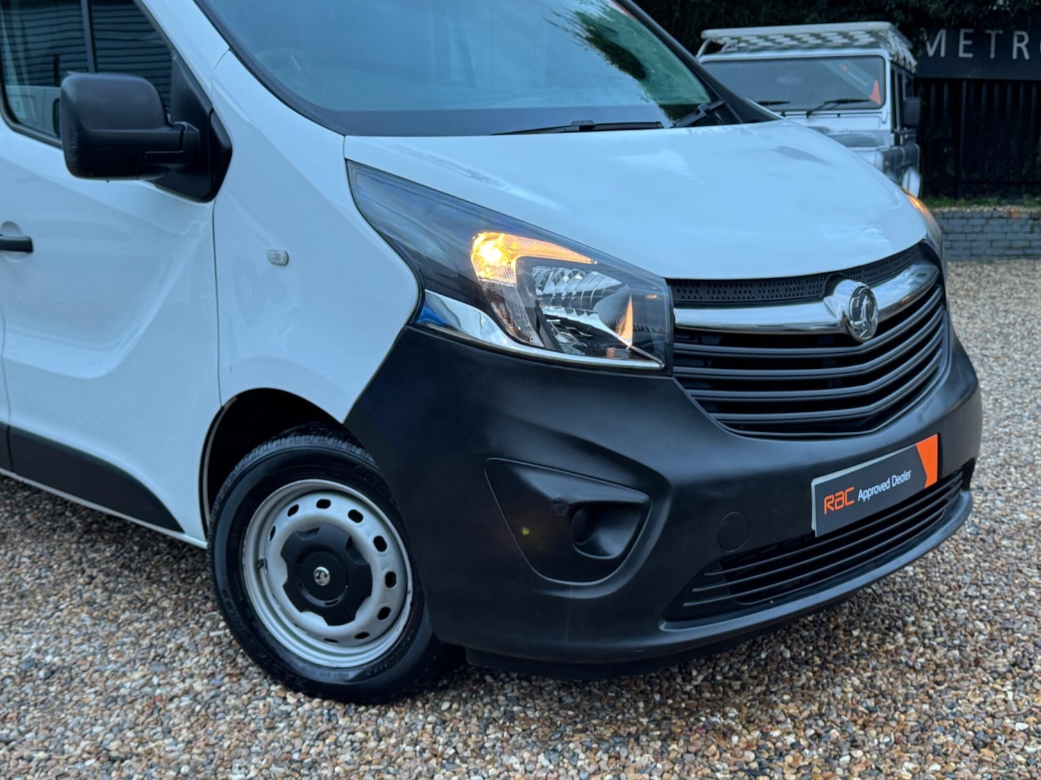 Used Vauxhall Vivaro 2017 for sale - 76936316: Photo 4
