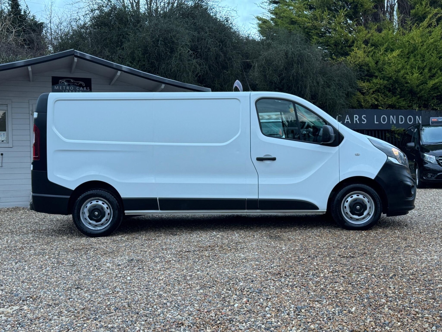 Used Vauxhall Vivaro 2017 for sale - 76936316: Photo 5