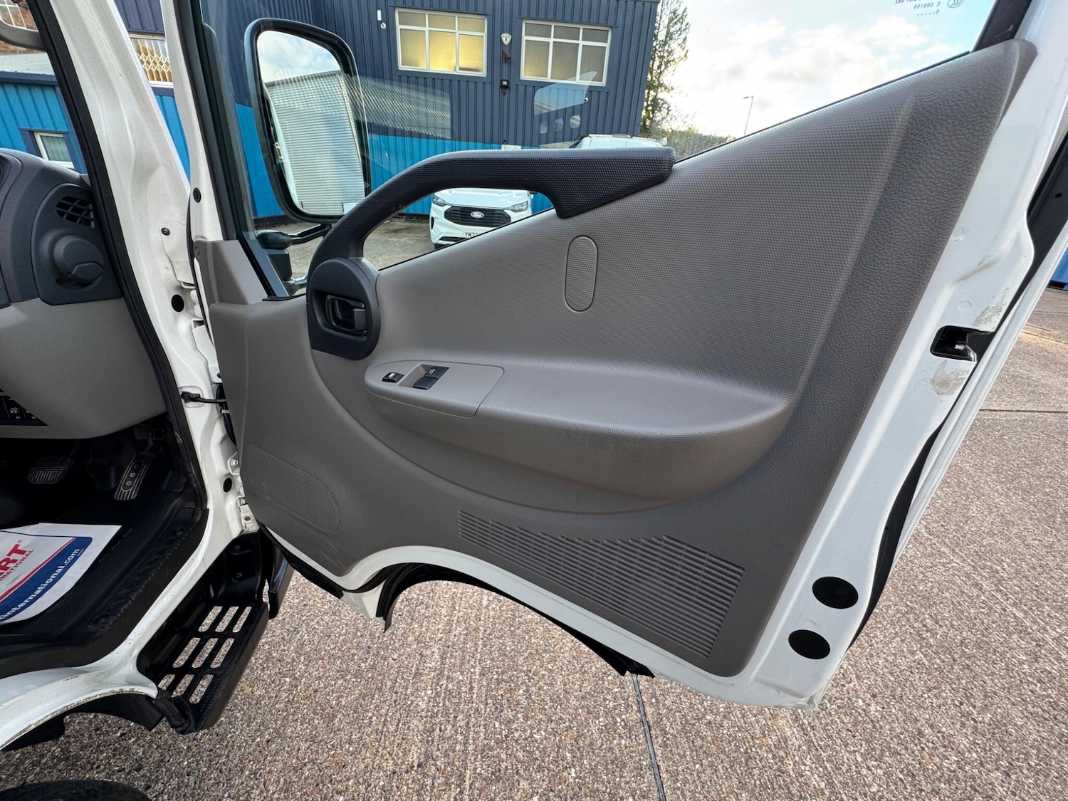 Used Nissan Cabstar 2017 for sale - 76521960: Photo 15