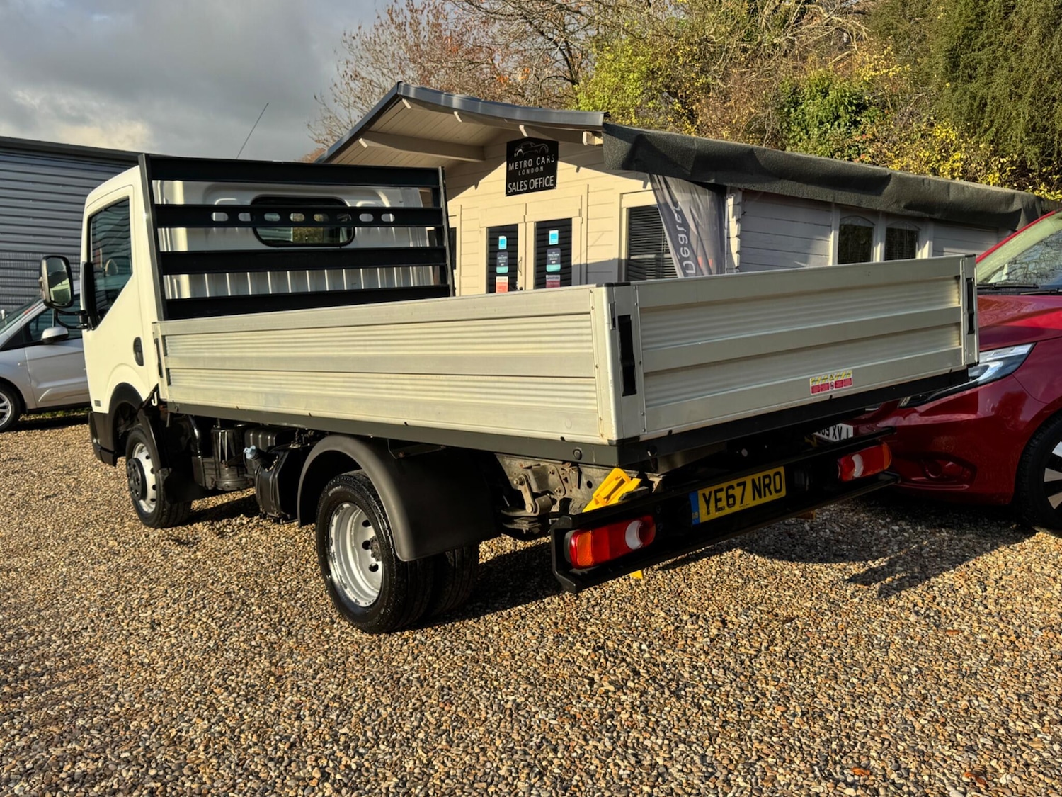 Used Nissan Cabstar 2017 for sale - 76521960: Photo 2
