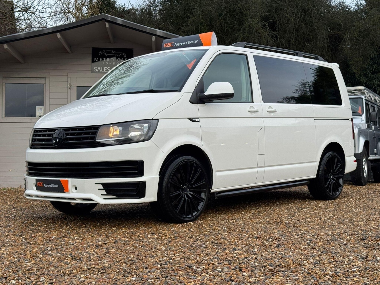 Used Volkswagen Transporter Shuttle 2017 for sale - 77478519: Photo 9