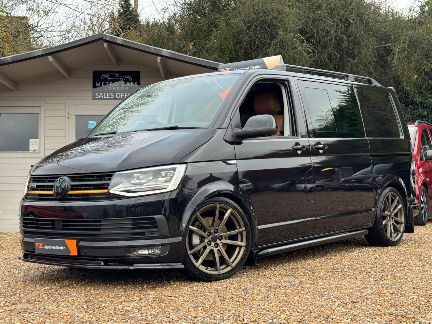 Used Volkswagen Transporter 2018 for sale - 76513280: Photo 1