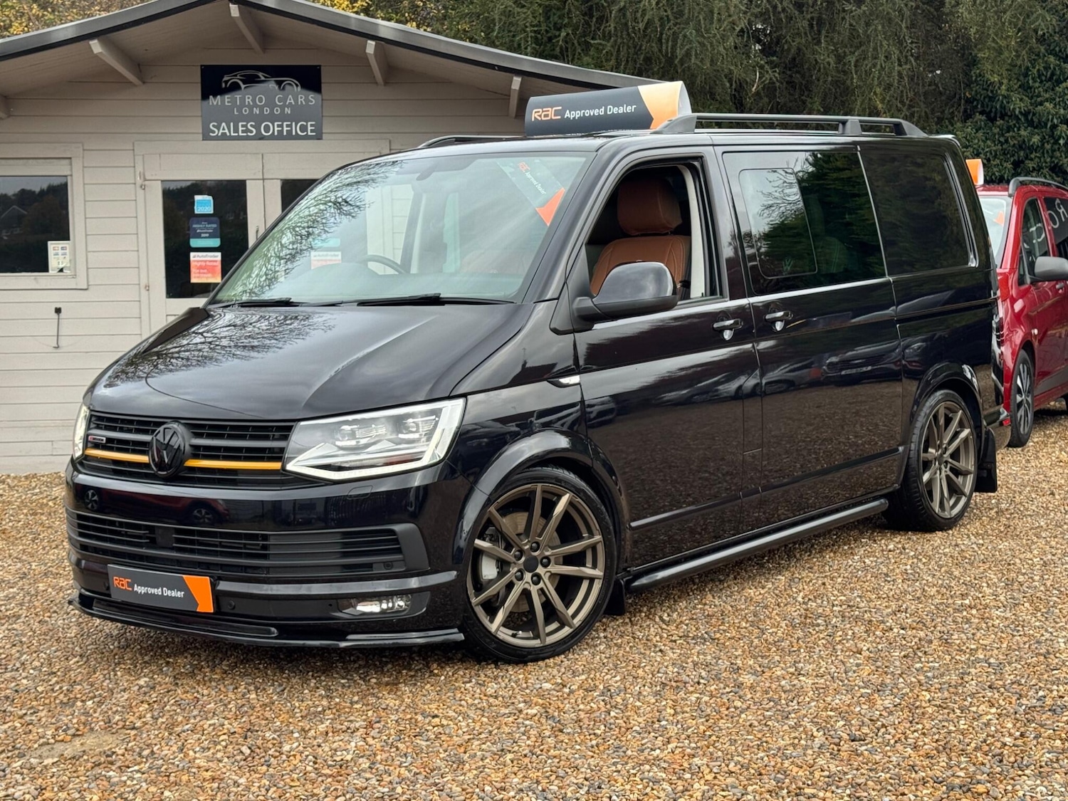Used Volkswagen Transporter 2018 for sale - 76513280: Photo 2