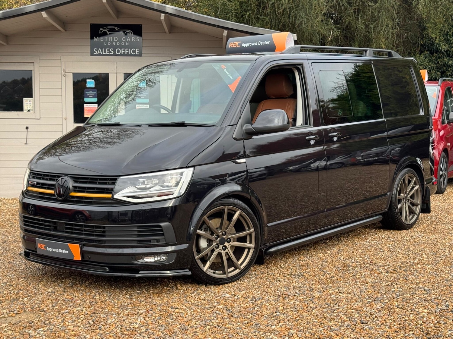 Used Volkswagen Transporter 2018 for sale - 76513280: Photo 3