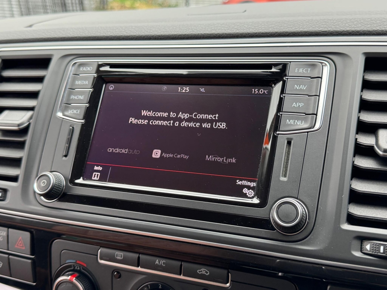 Used Volkswagen Transporter 2018 for sale - 76513280: Photo 30