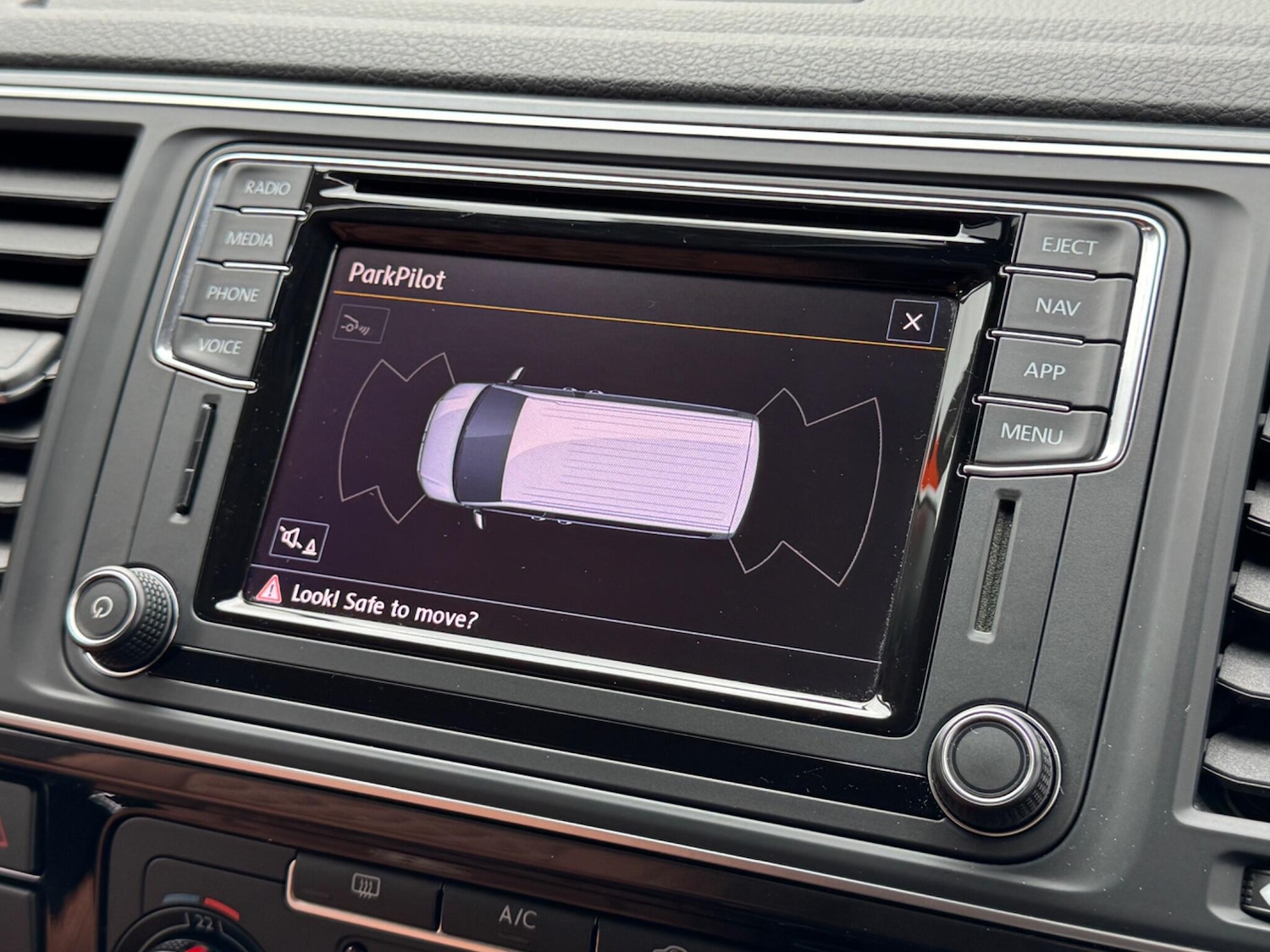 Used Volkswagen Transporter 2018 for sale - 76513280: Photo 31