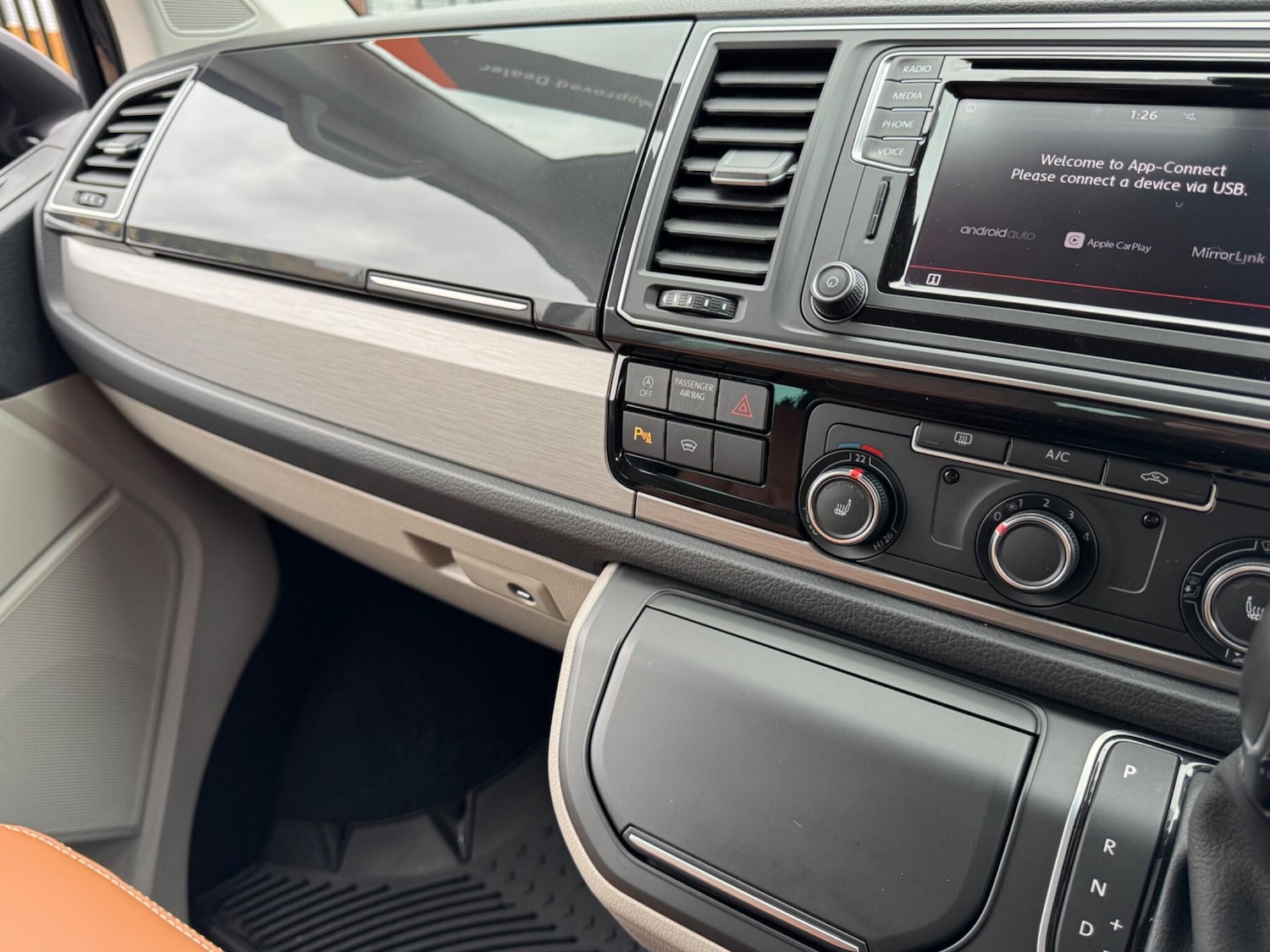 Used Volkswagen Transporter 2018 for sale - 76513280: Photo 38