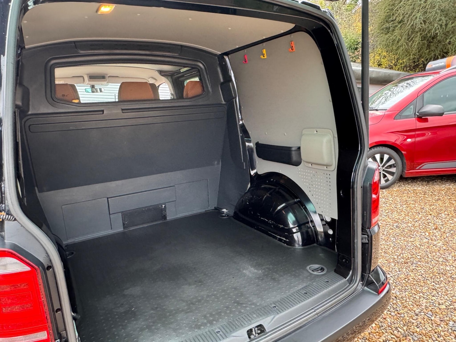 Used Volkswagen Transporter 2018 for sale - 76513280: Photo 45