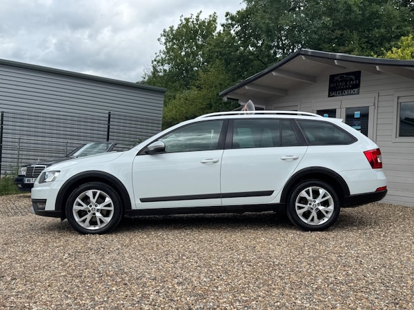 Used Skoda Octavia 2015 for sale - 76283840: Photo 10