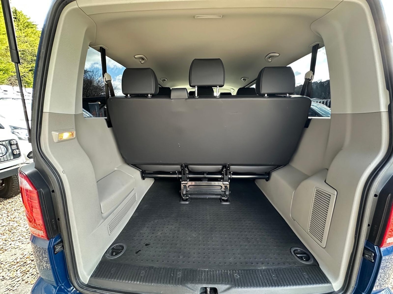 Used Volkswagen Transporter Shuttle 2016 for sale - 77598060: Photo 17