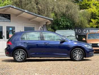 Used Volkswagen Golf 2018 for sale - 74810536: Photo