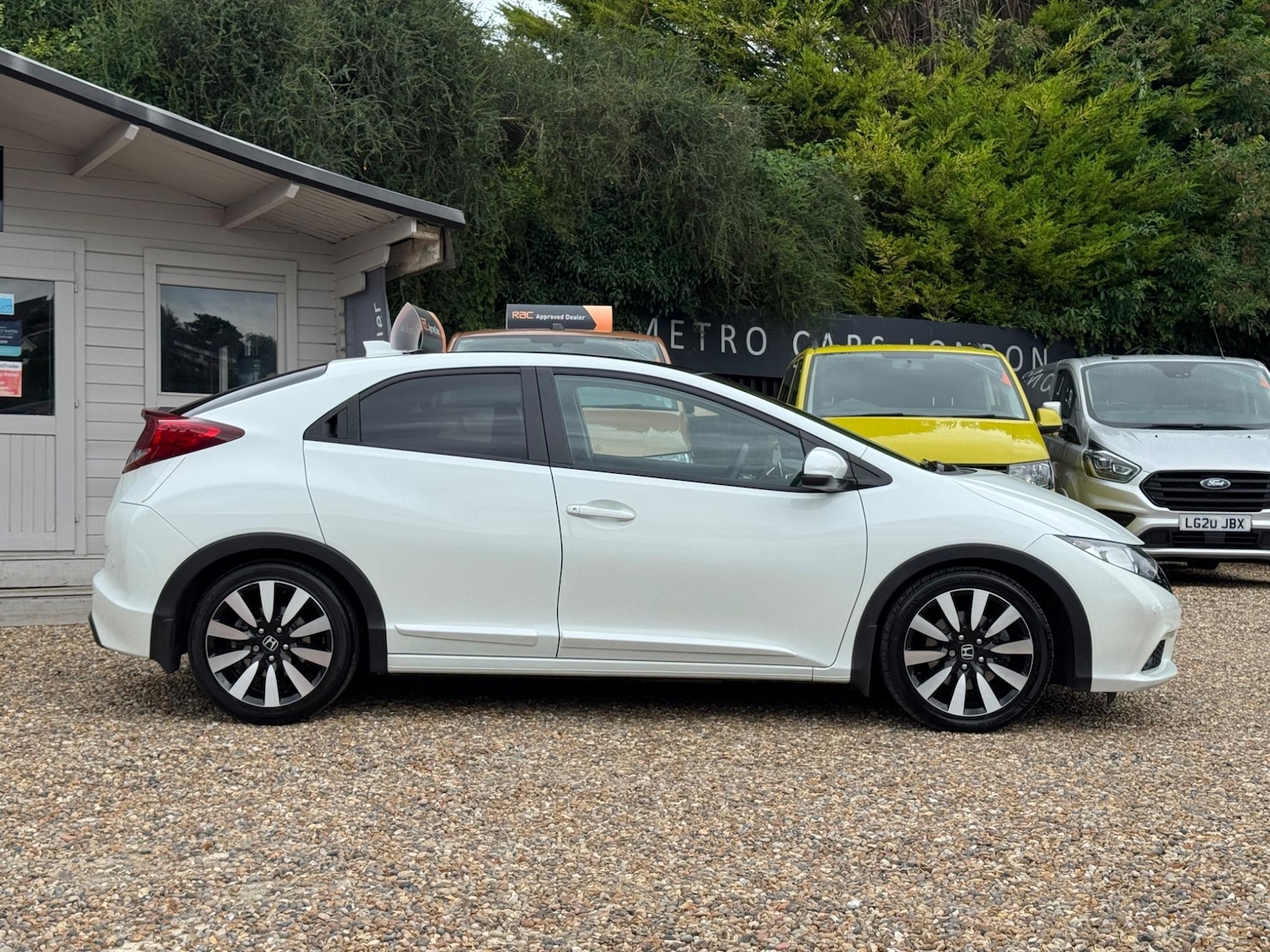 Used Honda Civic 2014 for sale - 76592929: Photo 2