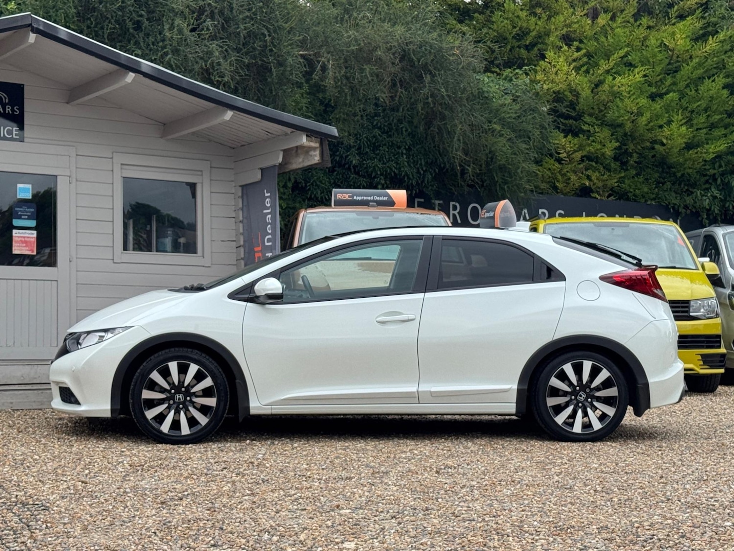 Used Honda Civic 2014 for sale - 76592929: Photo 8